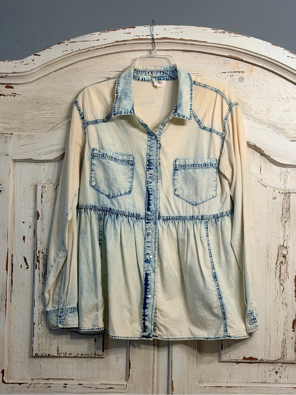 BiBi Snap Down Peplum Washed Shirt in Light Denim / Acid wash | Size M
